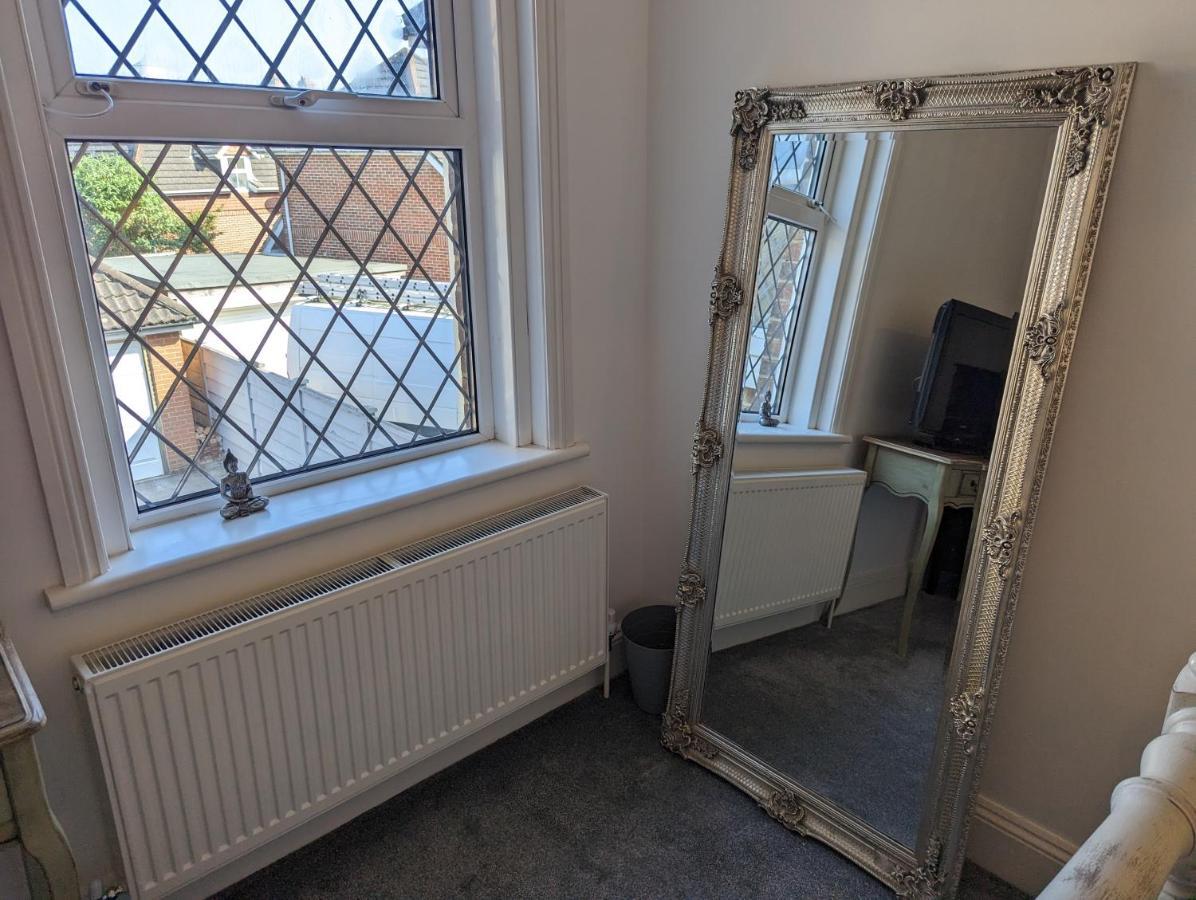 Cosy Bee And Apartment Bournemouth Ngoại thất bức ảnh